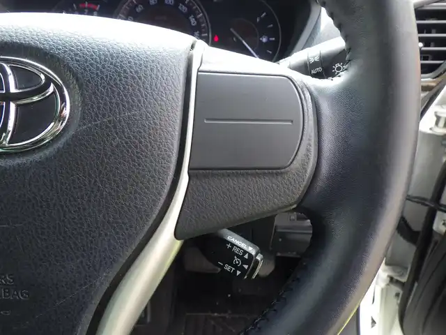 トヨタ エスクァイア Gi 千葉県 2018(平30)年 5万km ホワイトパールクリスタルシャイン Toyota Safety Sense/・プリクラッシュセーフティ/・レーンディパーチャーアラート/・オートハイビーム/クルーズコントロール/両側パワースライドドア/純正SDナビ/地デジTV/【DVD/CD再生機能　Bluetooth接続】/バックカメラ/フリップダウンモニター（V12T-R66C）/前席シートヒーター/革巻きステアリング/ETC/LEDヘッドライト/フォグライト/ウインカーミラー/クリアランスソナー/純正15インチアルミホイル/スマートキー