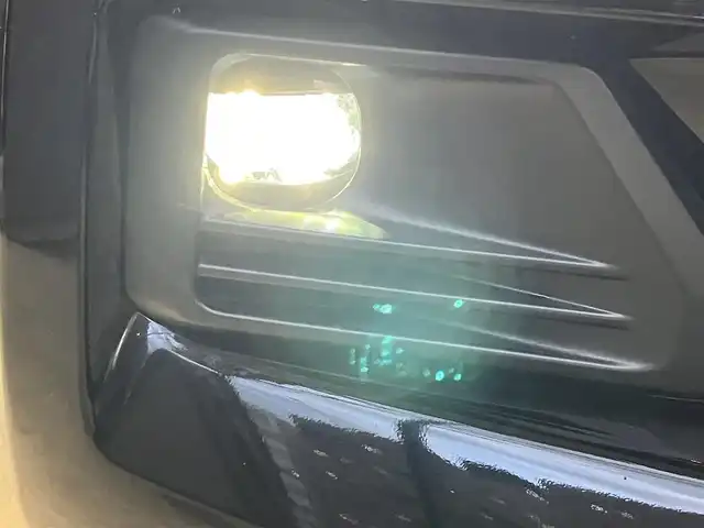 トヨタ ＲＡＶ４ アドベンチャー 東京都 2023(令5)年 3.1万km アティチュードブラックマイカ 10.5インチコネクテッドナビ/・地上デジタルテレビ/・USB入力/・AppleCarPlay/AndroidAuto/・ETC20/・DCM/・Bモニター/・デジタルインナーミラー/トヨタセイフティセンス/・プリクラッスュセーフティ/・レーダークルーズコントロール/・ロードサインアシスト/・ドライバー異常時対応システム/・横断歩行者検知機能/・緊急時操舵支援/・レーントレーシングアシストボート/・オートマチックハイビーム/・カーブ速度抑制機能/・低速時加速抑制機能/レザーシート・シートメモリー・電動シート（運転席）/・シートヒーター/パワーバックドア/LEDヘッドライト/HOLD/スポーツモード/スマートキー/カーテンエアバック/ISOFIX/4WD/純正ルーフレール/純正アルミホイール19インチ/純正フロアマット/メーカー保証書/点検整備記録簿R6・7年