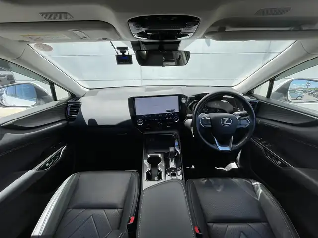 レクサス ＮＸ 350h バージョンL 千葉県 2022(令4)年 3.3万km ソニッククォーツ 純正ディスプレイオーディオプラス/フルセグTV/AppleCarPlay/AndroidAuto/ビルトインETC/プッシュスタート/レーダークルーズコントロール/ブラインドスポットモニター/ステアリングスイッチ/ステアリングヒーター/全席シートヒーター/D+N席エアシート/サンルーフ/オートライト/LEDヘッドライト/純正フロアマット/純正アルミホイール