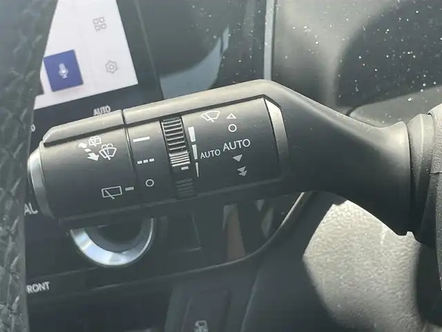 レクサス ＮＸ 350h バージョンL 千葉県 2022(令4)年 3.3万km ソニッククォーツ 純正ディスプレイオーディオプラス/フルセグTV/AppleCarPlay/AndroidAuto/ビルトインETC/プッシュスタート/レーダークルーズコントロール/ブラインドスポットモニター/ステアリングスイッチ/ステアリングヒーター/全席シートヒーター/D+N席エアシート/サンルーフ/オートライト/LEDヘッドライト/純正フロアマット/純正アルミホイール