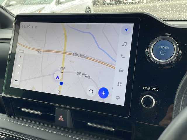 トヨタ ノア ハイブリッド S－Z 徳島県 2022(令4)年 5.9万km アティチュードブラックマイカ 純正10.5インチディスプレイオーディオ（コネクティッドナビ対応）/快適パッケージhi/純正フリップダウンモニター/バックカメラ/両側パワースライドドア/レーダークルーズコントロール/全席シータヒーター/トヨタセーフティセンス/プリクラッシュセーフティ〔PCS〕/レーントレーシングアシスト〔LTA〕/アダプティブハイビームシステム〔AHS〕/ブラインドスポットモニター〔BSM〕/コーナーセンサー/ハーフレザーシート/オットマン/LEDヘッドライト/オートハイビーム/前後ドライブレコーダー/純正17AW/純正フロアマット/プッシュスタート/スマートキー/スペアキー
