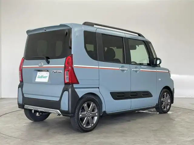 ダイハツ タント ファンクロスターボ 埼玉県 2024(令6)年 0.9万km レイクブルーメタリック スマートアシスト　純正ナビ　バックカメラ　ビルトインＥＴＣ　ドライブレコーダー　シートヒーター　純正アルミホイール　両側パワースライドドア　ブレーキホールド　オートハイビーム　ＬＥＤライト　地デジ