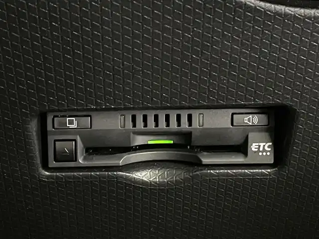 ダイハツ タント ファンクロスターボ 埼玉県 2024(令6)年 0.9万km レイクブルーメタリック スマートアシスト　純正ナビ　バックカメラ　ビルトインＥＴＣ　ドライブレコーダー　シートヒーター　純正アルミホイール　両側パワースライドドア　ブレーキホールド　オートハイビーム　ＬＥＤライト　地デジ