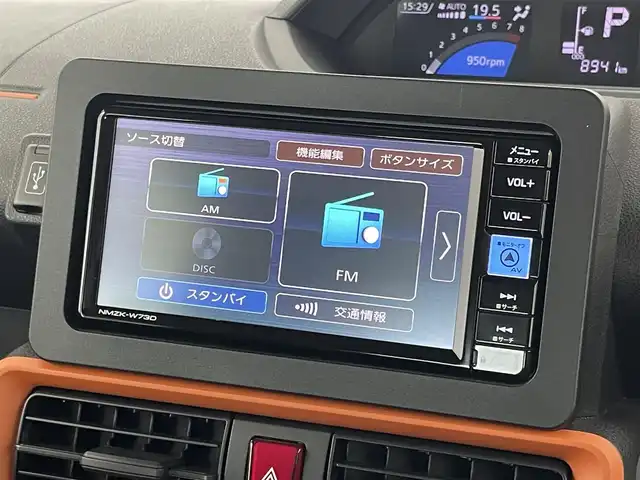 ダイハツ タント ファンクロスターボ 埼玉県 2024(令6)年 0.9万km レイクブルーメタリック スマートアシスト　純正ナビ　バックカメラ　ビルトインＥＴＣ　ドライブレコーダー　シートヒーター　純正アルミホイール　両側パワースライドドア　ブレーキホールド　オートハイビーム　ＬＥＤライト　地デジ