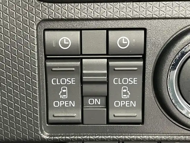 ダイハツ タント ファンクロスターボ 埼玉県 2024(令6)年 0.9万km レイクブルーメタリック スマートアシスト　純正ナビ　バックカメラ　ビルトインＥＴＣ　ドライブレコーダー　シートヒーター　純正アルミホイール　両側パワースライドドア　ブレーキホールド　オートハイビーム　ＬＥＤライト　地デジ