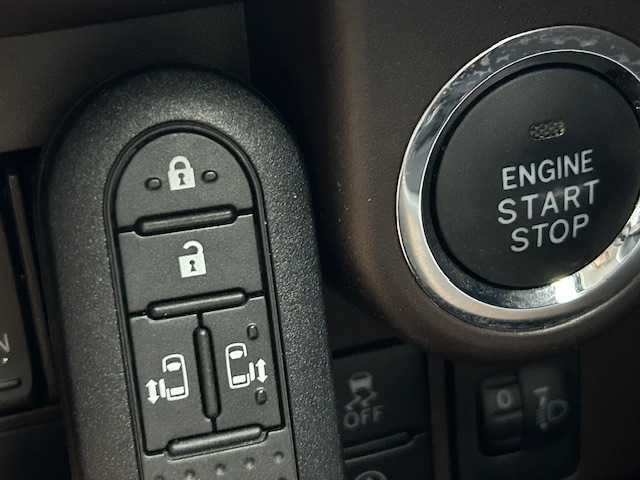 トヨタ タンク G コージーエディション 宮城県 2018(平30)年 2万km ファイアークォーツレッドM 純正９型ナビ　/両側パワースライドドア　/スマートアシストＩＩＩ　/シートヒーター　/リアパーキングセンサー　/クルーズコントロール　/オートハイビーム　/衝突軽減ブレーキ　/車線逸脱警報　/バックモニター　/ＥＴＣ　/フルセグTV/CD/DVD/Bluetooth/スマートキー/フルオートエアコン/純正ドライブレコーダー/禁煙車