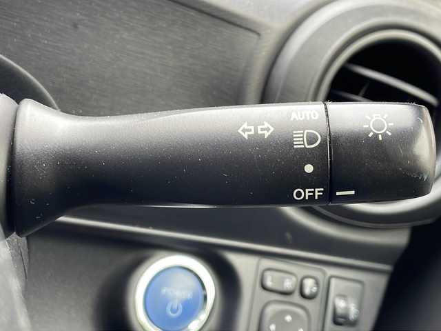 トヨタ アクア S 道央・札幌 2014(平26)年 3.4万km ブラックマイカ 純正オーディオ（AM/FM/CD/USB/AUX）/車両接近通報装置/EVドライブモード/ECOモード/ワイパーデアイサー/電動格納ミラー/オートライト/オートエアコン/ISOFIX/純正フロアマット