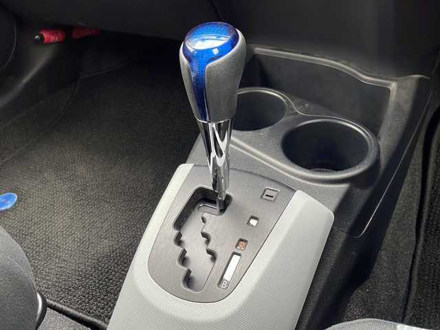 トヨタ アクア S 道央・札幌 2014(平26)年 3.4万km ブラックマイカ 純正オーディオ（AM/FM/CD/USB/AUX）/車両接近通報装置/EVドライブモード/ECOモード/ワイパーデアイサー/電動格納ミラー/オートライト/オートエアコン/ISOFIX/純正フロアマット