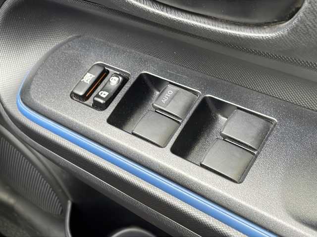 トヨタ アクア S 道央・札幌 2014(平26)年 3.4万km ブラックマイカ 純正オーディオ（AM/FM/CD/USB/AUX）/車両接近通報装置/EVドライブモード/ECOモード/ワイパーデアイサー/電動格納ミラー/オートライト/オートエアコン/ISOFIX/純正フロアマット