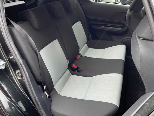 トヨタ アクア S 道央・札幌 2014(平26)年 3.4万km ブラックマイカ 純正オーディオ（AM/FM/CD/USB/AUX）/車両接近通報装置/EVドライブモード/ECOモード/ワイパーデアイサー/電動格納ミラー/オートライト/オートエアコン/ISOFIX/純正フロアマット