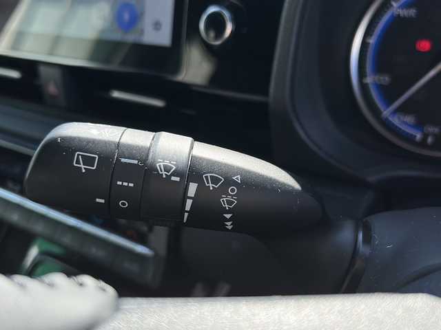 トヨタ ヴォクシー ハイブリッド S－Z 静岡県 2022(令4)年 5.4万km ホワイトパールクリスタルシャイン /12.3インチナビ/地デジTV//純正CD/DVD/Bluetooth//バックカメラ//モデリスタエアロ//モデリスタ18インチAW//左オートステップ//パワーバックドア//ハーフレザーシート//シートヒーター//レーダークルーズコントロール//オートハイビーム//ドライブレコーダー//LEDヘッドライト//スマートキー//スペアキー//保証書//取説