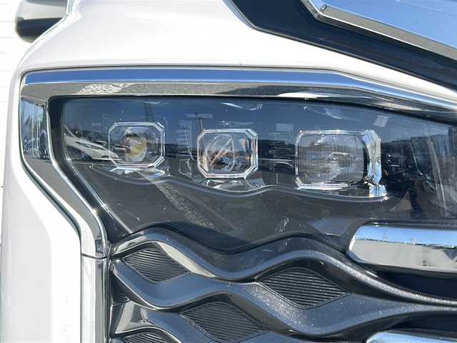 トヨタ ヴォクシー ハイブリッド S－Z 静岡県 2022(令4)年 5.4万km ホワイトパールクリスタルシャイン /12.3インチナビ/地デジTV//純正CD/DVD/Bluetooth//バックカメラ//モデリスタエアロ//モデリスタ18インチAW//左オートステップ//パワーバックドア//ハーフレザーシート//シートヒーター//レーダークルーズコントロール//オートハイビーム//ドライブレコーダー//LEDヘッドライト//スマートキー//スペアキー//保証書//取説