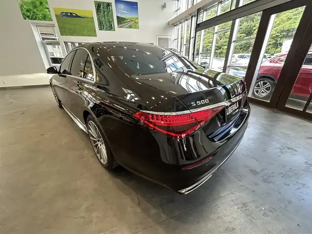 メルセデス・ベンツ Ｍ・ベンツ Ｓ５００ 4マチック AMGライン 大阪府 2023(令5)年 2.5万km オブシディアンブラック サンルーフ/HUD/純正ナビ/TV/360°カメラ/applecarplay/ACC/ブラインドスポット/純正20インチAW/LEDヘッドライト/アンビエントライト/黒革/電動リアゲート/ブルメスター/パフュームアトマイザー/メモリ付きパワーシート/エアシートヒーター/ワイヤレス充電/クリアランスソナー/パドルシフト/ETC/ドラレコ