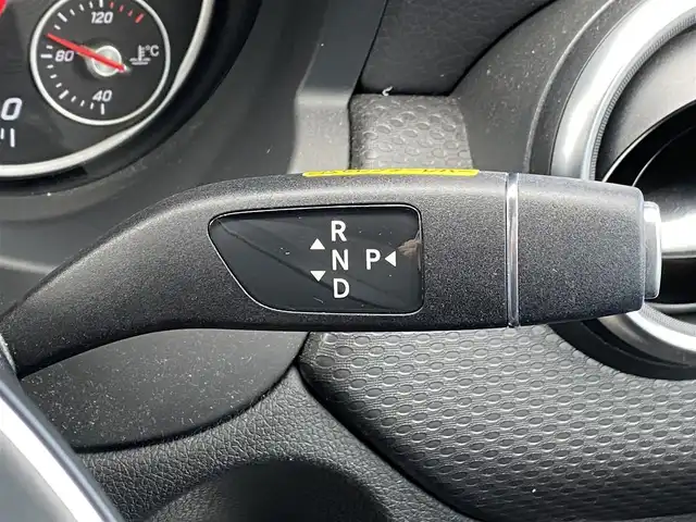 メルセデス・ベンツ Ａ１８０ 福岡県 2016(平28)年 1.2万km ポーラシルバー レーダーセーフティパッケージ/アダプティブクルーズコントロール/ブラインドスポットモニター/レーンキープアシスト/ハーフレザー/前席シートヒーター/純正ナビ/フルセグTV/バックカメラ　/Ｂｌｕｅｔｏｏｔｈ　/前後コーナーセンサー/ステアリングスイッチ/オートライト　/ドライブレコーダー/純正16インチアルミホイール/ETC