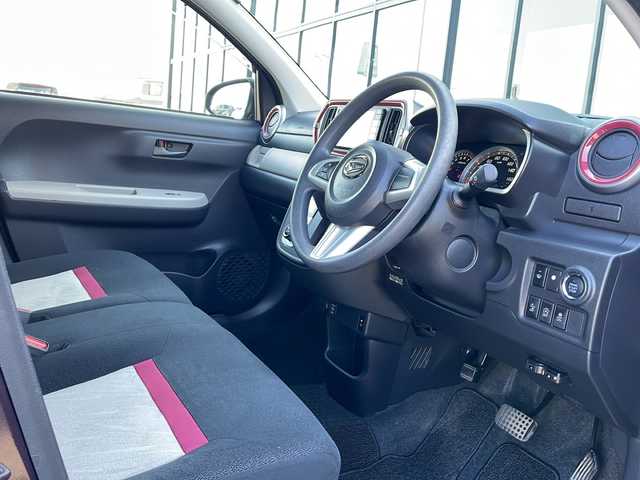 ダイハツ ブーン シルク SAⅡ 香川県 2018(平30)年 6.2万km プラムブラウンクリスタルマイカ ワンオーナー/スマートアシストII/・衝突回避支援ブレーキ機能/・衝突警報機能/・歩行者検知機能/・車線逸脱警報機能/・誤発進抑制制御機能/・先行車発進お知らせ機能/純正７型SDナビ/・フルセグ/・Bluetooth/・CD/DVD/・iPad/バックカメラ/運転席ヒートシーター/LEDヘッド/ステアリングリモコン/スマートキー/AAC/ベンチシート/純正フロアマット/ETC/アイドリングストップ/プッシュスタート