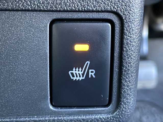 ダイハツ ブーン シルク SAⅡ 香川県 2018(平30)年 6.2万km プラムブラウンクリスタルマイカ ワンオーナー/スマートアシストII/・衝突回避支援ブレーキ機能/・衝突警報機能/・歩行者検知機能/・車線逸脱警報機能/・誤発進抑制制御機能/・先行車発進お知らせ機能/純正７型SDナビ/・フルセグ/・Bluetooth/・CD/DVD/・iPad/バックカメラ/運転席ヒートシーター/LEDヘッド/ステアリングリモコン/スマートキー/AAC/ベンチシート/純正フロアマット/ETC/アイドリングストップ/プッシュスタート