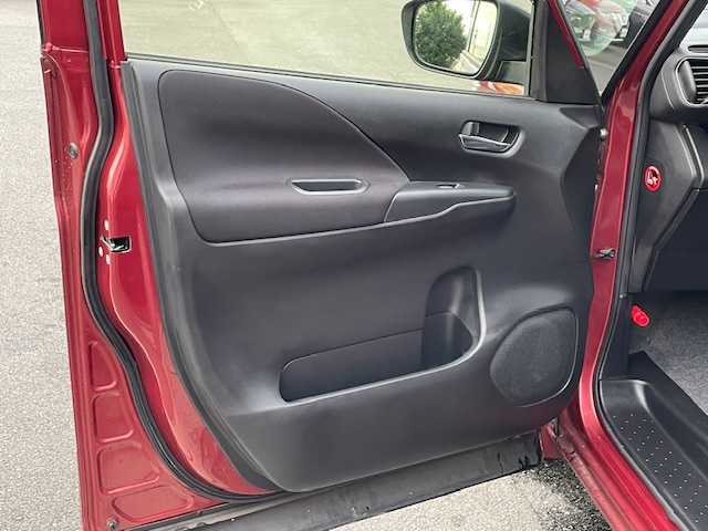 日産 セレナ ハイウェイスター Vセレクション 静岡県 2017(平29)年 3.9万km マルーンレッド ●純正9インチナビ/(フルセグ/CD/DVD/Blu-ray/Bluetooth)/(MM516D-L)/●バックカメラ/●クルーズコントロール/●エマージェンシーブレーキ/●レーンキープアシスト/●LEDヘッドライト＆フォグランプ/●オートライト/●革巻きステアリング/●ステアリングスイッチ/●ETC/●前方ドライブレコーダー/●フリップダウンモニター/●両側パワースライドドア/●フロアマット/●ドアバイザー/●スマートキー/●プッシュスタート/●純正16インチアルミホイール/●ダブルSRS＋ABS/●車両取扱説明書/●ナビ取扱説明書