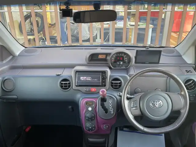 トヨタ ポルテ G 鳥取県 2014(平26)年 8.7万km ブラックマイカ (株)IDOMが運営する【じしゃロン鳥取店】の自社ローン専用車両になります。こちらは現金またはオートローンご利用時の価格です。自社ローンご希望の方は別途その旨お申付け下さい/4WD/純正ナビ/・フルセグTV/・AM/FM/・CD/DVD/・Bluetooth接続/バックカメラ/片側パワースライドドア/シートヒーター/ETC/社外AW/スマートキー/プッシュスタート