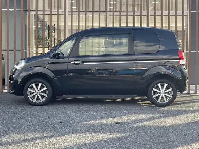 トヨタ ポルテ G 鳥取県 2014(平26)年 8.7万km ブラックマイカ (株)IDOMが運営する【じしゃロン鳥取店】の自社ローン専用車両になります。こちらは現金またはオートローンご利用時の価格です。自社ローンご希望の方は別途その旨お申付け下さい/4WD/純正ナビ/・フルセグTV/・AM/FM/・CD/DVD/・Bluetooth接続/バックカメラ/片側パワースライドドア/シートヒーター/ETC/社外AW/スマートキー/プッシュスタート