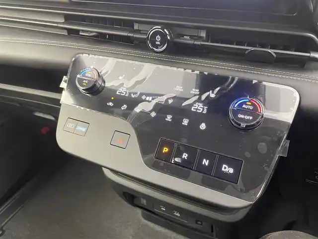 日産 セレナ e－パワー ハイウェイスター V 埼玉県 2025(令7)年 0.1千km パールⅡ 純正12.3インチコネクテッドナビ/　フルセグTV・BT・USB・HDMI/全方位アラウンドビューモニター/インテリジェントルームミラー/プロパイロット/インテリジェントエマージェンシーブレーキ/インテリジェントクルーズコントロール/両側パワースライドドア/ハンズフリーオートスライド/ビルトイン2.0ETC/BSW/ワイヤレス充電/ステアリングヒーター/前席・後席シートヒーター/フロント・セカンド・サードタイプC充電スロット