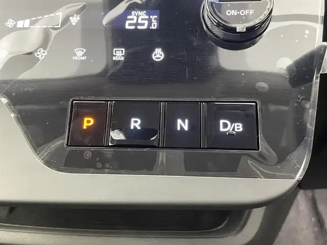 日産 セレナ e－パワー ハイウェイスター V 埼玉県 2025(令7)年 0.1千km パールⅡ 純正12.3インチコネクテッドナビ/　フルセグTV・BT・USB・HDMI/全方位アラウンドビューモニター/インテリジェントルームミラー/プロパイロット/インテリジェントエマージェンシーブレーキ/インテリジェントクルーズコントロール/両側パワースライドドア/ハンズフリーオートスライド/ビルトイン2.0ETC/BSW/ワイヤレス充電/ステアリングヒーター/前席・後席シートヒーター/フロント・セカンド・サードタイプC充電スロット