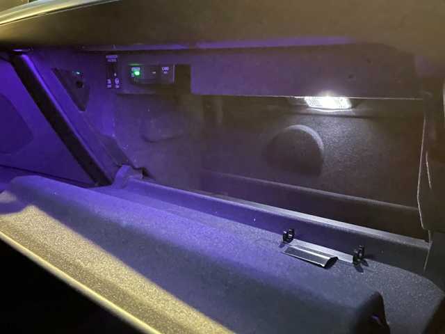 アウディ Ａ７ SB 40TDIクワトロ Sライン 愛知県 2020(令2)年 3.3万km ミトスブラックメタリック ドライビングパッケージ/アシスタンスパッケージ/21インチアルミ/純正メモリナビ/360°カメラ/ACC/BSM/LKA/アダプティブダンピングサスペンション/黒革シート/シートヒーター/パワーシート/マルチカラーアンビエントライト