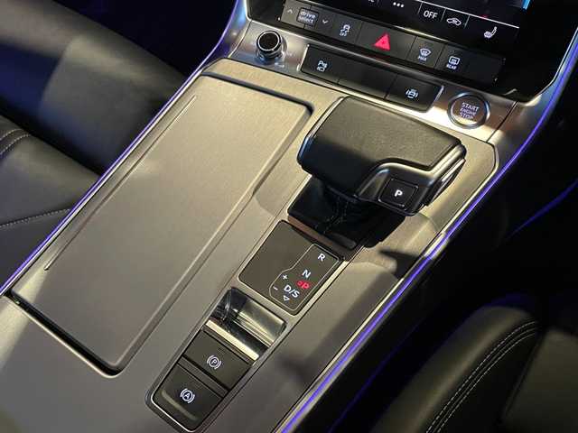 アウディ Ａ７ SB 40TDIクワトロ Sライン 愛知県 2020(令2)年 3.3万km ミトスブラックメタリック ドライビングパッケージ/アシスタンスパッケージ/21インチアルミ/純正メモリナビ/360°カメラ/ACC/BSM/LKA/アダプティブダンピングサスペンション/黒革シート/シートヒーター/パワーシート/マルチカラーアンビエントライト