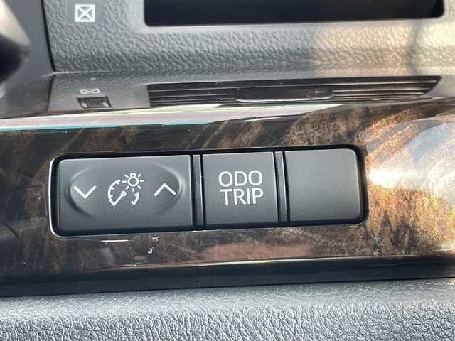 トヨタ アルファード 240S Cパッケージ 福岡県 2014(平26)年 5.5万km ブラック 純正ナビ/（AM/FM/CD/DVD/SD/BT/フルセグ）/10.２インチアルパインフリップダウンモニター/サンルーフ/クルーズコントロール/前後コーナーセンサー/ETC/バックカメラ/両側パワースライドドア/前後ドライブレコーダー/パワーシート（D+N+２列目）/D席メモリーシート/オットマン/電動リアゲート/フロアマット/オートライト/フォグランプ/社外20インチアルミホイール/ドアバイザー/MT付きAT/WAC/W+サイド+カーテンエアバッグ