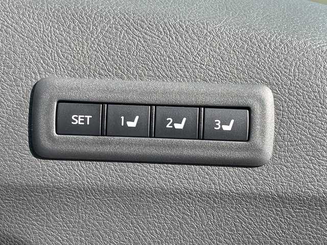 トヨタ アルファード 240S Cパッケージ 福岡県 2014(平26)年 5.5万km ブラック 純正ナビ/（AM/FM/CD/DVD/SD/BT/フルセグ）/10.２インチアルパインフリップダウンモニター/サンルーフ/クルーズコントロール/前後コーナーセンサー/ETC/バックカメラ/両側パワースライドドア/前後ドライブレコーダー/パワーシート（D+N+２列目）/D席メモリーシート/オットマン/電動リアゲート/フロアマット/オートライト/フォグランプ/社外20インチアルミホイール/ドアバイザー/MT付きAT/WAC/W+サイド+カーテンエアバッグ