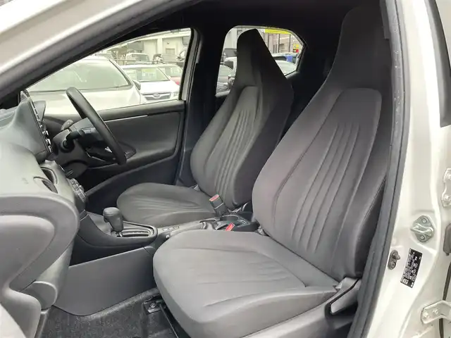 トヨタ ヤリス X 道央・札幌 2020(令2)年 9.7万km スーパーホワイトⅡ (株)IDOMが運営する【じしゃロン札幌豊平店】の自社ローン専用車両になりますこちらは現金またはオートローンご利用時の価格です。自社ローンご希望の方は別途その旨お申付け下さい/スマートキー/ディスプレイオーディオ/ETC