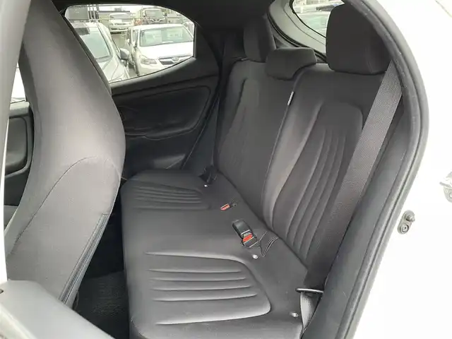 トヨタ ヤリス X 道央・札幌 2020(令2)年 9.7万km スーパーホワイトⅡ (株)IDOMが運営する【じしゃロン札幌豊平店】の自社ローン専用車両になりますこちらは現金またはオートローンご利用時の価格です。自社ローンご希望の方は別途その旨お申付け下さい/スマートキー/ディスプレイオーディオ/ETC