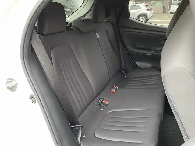 トヨタ ヤリス X 道央・札幌 2020(令2)年 9.7万km スーパーホワイトⅡ (株)IDOMが運営する【じしゃロン札幌豊平店】の自社ローン専用車両になりますこちらは現金またはオートローンご利用時の価格です。自社ローンご希望の方は別途その旨お申付け下さい/スマートキー/ディスプレイオーディオ/ETC