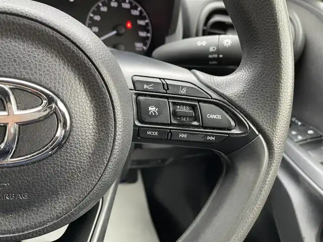 トヨタ ヤリス X 道央・札幌 2020(令2)年 9.7万km スーパーホワイトⅡ (株)IDOMが運営する【じしゃロン札幌豊平店】の自社ローン専用車両になりますこちらは現金またはオートローンご利用時の価格です。自社ローンご希望の方は別途その旨お申付け下さい/スマートキー/ディスプレイオーディオ/ETC