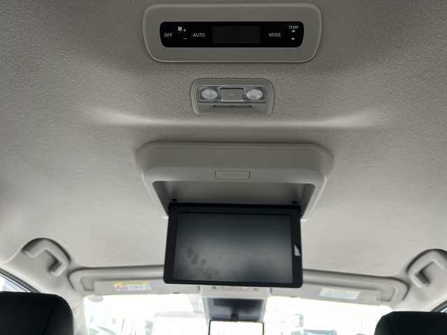 日産 セレナ e－パワー ルキシオン 栃木県 2024(令6)年 0.3万km プリズムホワイト A-WINエアロキット/・フロントスポイラー/・サイドスポイラー/・リアスポイラー/純正ルーフスポイラー/プロパイロット2.0/プロパイロットリモートパーキング/インテリジェントエマージェンシーブレーキ/インテリジェントFCW(前方衝突予測警報)/衝突回避ステアリングアシスト/インテリジェントLI(車線逸脱防止支援システム)+LDW(車線逸脱警報)/インテリジェントBSI(後側方衝突防止支援システム)+BSW(後側方車両検知警報)/RCTA(後退時車両検知警報)/インテリジェントDA(ふらつき警報)/踏み間違い衝突防止アシスト/NissanConnectナビゲーションシステム(地デジ内蔵)/・12.3インチカラーディスプレイ/・AppleCarPlay/AndroidAuto/・Bluetooth/・Amazon Alexa搭載/後席専用モニター/ヘッドアップディスプレイ(プロパイロット2.0情報表示機能、カラー表示)/インテリジェントアラウンドビューモニター(移動物検知機能付)/インテリジェントルームミラー /ドライブレコーダー(前後セット)/ホットプラスパッケージ/XKJ(プリズムホワイト/スーパーブラック2トーン)