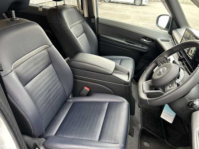 日産 セレナ e－パワー ルキシオン 栃木県 2024(令6)年 0.3万km プリズムホワイト A-WINエアロキット/・フロントスポイラー/・サイドスポイラー/・リアスポイラー/純正ルーフスポイラー/プロパイロット2.0/プロパイロットリモートパーキング/インテリジェントエマージェンシーブレーキ/インテリジェントFCW(前方衝突予測警報)/衝突回避ステアリングアシスト/インテリジェントLI(車線逸脱防止支援システム)+LDW(車線逸脱警報)/インテリジェントBSI(後側方衝突防止支援システム)+BSW(後側方車両検知警報)/RCTA(後退時車両検知警報)/インテリジェントDA(ふらつき警報)/踏み間違い衝突防止アシスト/NissanConnectナビゲーションシステム(地デジ内蔵)/・12.3インチカラーディスプレイ/・AppleCarPlay/AndroidAuto/・Bluetooth/・Amazon Alexa搭載/後席専用モニター/ヘッドアップディスプレイ(プロパイロット2.0情報表示機能、カラー表示)/インテリジェントアラウンドビューモニター(移動物検知機能付)/インテリジェントルームミラー /ドライブレコーダー(前後セット)/ホットプラスパッケージ/XKJ(プリズムホワイト/スーパーブラック2トーン)