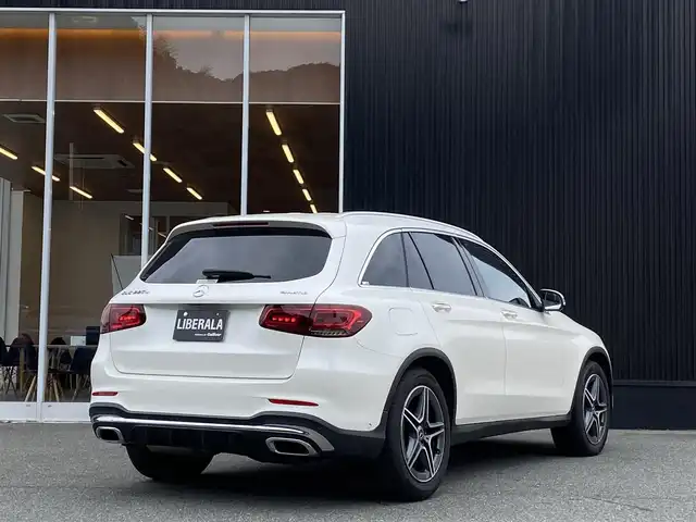 メルセデス・ベンツ ＧＬＣ２２０ d 4マチック AMGライン 福岡県 2019(令1)年 4.2万km ダイヤモンドホワイト 純正ナビ/フルセグ/パノラマルーフ /エアサス /レーダーセーフティ /ハーフレザー/全席シートH /パワーシート/アクティブブレーキアシスト/アクティブレーンキーピングアシスト/レーンチェンジアシスト/ACC/BSM/パワートランク/360度カメラ /置くだけ充電 /アンビエントライト