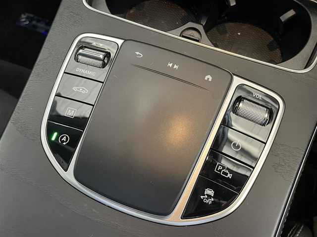 メルセデス・ベンツ ＧＬＣ２２０ d 4マチック AMGライン 福岡県 2019(令1)年 4.2万km ダイヤモンドホワイト 純正ナビ/フルセグ/パノラマルーフ /エアサス /レーダーセーフティ /ハーフレザー/全席シートH /パワーシート/アクティブブレーキアシスト/アクティブレーンキーピングアシスト/レーンチェンジアシスト/ACC/BSM/パワートランク/360度カメラ /置くだけ充電 /アンビエントライト
