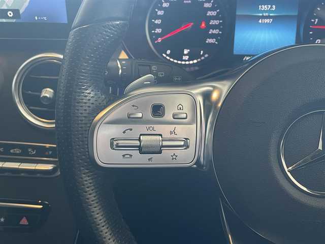 メルセデス・ベンツ ＧＬＣ２２０ d 4マチック AMGライン 福岡県 2019(令1)年 4.2万km ダイヤモンドホワイト 純正ナビ/フルセグ/パノラマルーフ /エアサス /レーダーセーフティ /ハーフレザー/全席シートH /パワーシート/アクティブブレーキアシスト/アクティブレーンキーピングアシスト/レーンチェンジアシスト/ACC/BSM/パワートランク/360度カメラ /置くだけ充電 /アンビエントライト