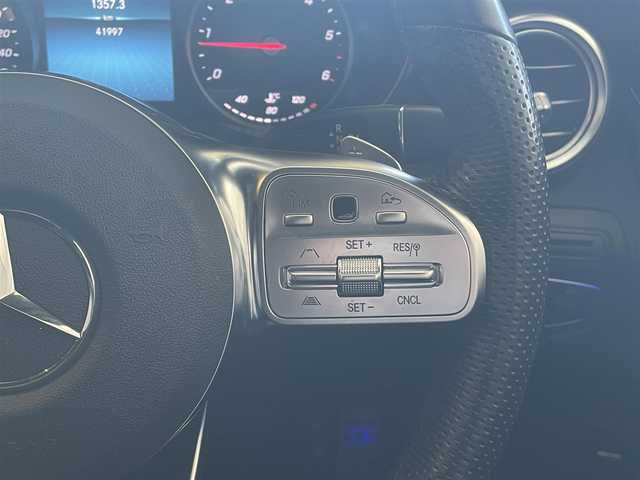 メルセデス・ベンツ ＧＬＣ２２０ d 4マチック AMGライン 福岡県 2019(令1)年 4.2万km ダイヤモンドホワイト 純正ナビ/フルセグ/パノラマルーフ /エアサス /レーダーセーフティ /ハーフレザー/全席シートH /パワーシート/アクティブブレーキアシスト/アクティブレーンキーピングアシスト/レーンチェンジアシスト/ACC/BSM/パワートランク/360度カメラ /置くだけ充電 /アンビエントライト