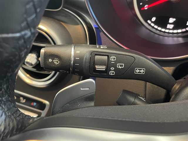 メルセデス・ベンツ ＧＬＣ２２０ d 4マチック AMGライン 福岡県 2019(令1)年 4.2万km ダイヤモンドホワイト 純正ナビ/フルセグ/パノラマルーフ /エアサス /レーダーセーフティ /ハーフレザー/全席シートH /パワーシート/アクティブブレーキアシスト/アクティブレーンキーピングアシスト/レーンチェンジアシスト/ACC/BSM/パワートランク/360度カメラ /置くだけ充電 /アンビエントライト