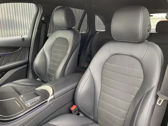 メルセデス・ベンツ ＧＬＣ２２０ d 4マチック AMGライン 福岡県 2019(令1)年 4.2万km ダイヤモンドホワイト 純正ナビ/フルセグ/パノラマルーフ /エアサス /レーダーセーフティ /ハーフレザー/全席シートH /パワーシート/アクティブブレーキアシスト/アクティブレーンキーピングアシスト/レーンチェンジアシスト/ACC/BSM/パワートランク/360度カメラ /置くだけ充電 /アンビエントライト