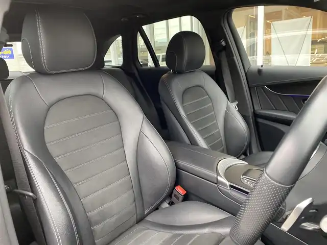 メルセデス・ベンツ ＧＬＣ２２０ d 4マチック AMGライン 福岡県 2019(令1)年 4.2万km ダイヤモンドホワイト 純正ナビ/フルセグ/パノラマルーフ /エアサス /レーダーセーフティ /ハーフレザー/全席シートH /パワーシート/アクティブブレーキアシスト/アクティブレーンキーピングアシスト/レーンチェンジアシスト/ACC/BSM/パワートランク/360度カメラ /置くだけ充電 /アンビエントライト