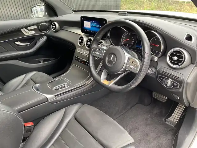 メルセデス・ベンツ ＧＬＣ２２０ d 4マチック AMGライン 福岡県 2019(令1)年 4.2万km ダイヤモンドホワイト 純正ナビ/フルセグ/パノラマルーフ /エアサス /レーダーセーフティ /ハーフレザー/全席シートH /パワーシート/アクティブブレーキアシスト/アクティブレーンキーピングアシスト/レーンチェンジアシスト/ACC/BSM/パワートランク/360度カメラ /置くだけ充電 /アンビエントライト