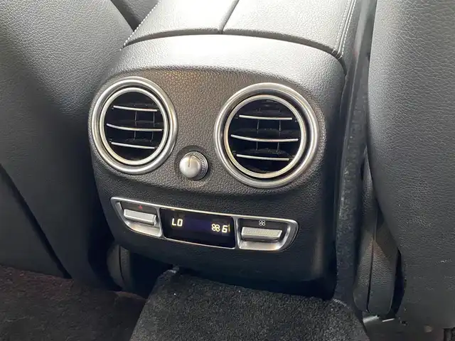 メルセデス・ベンツ ＧＬＣ２２０ d 4マチック AMGライン 福岡県 2019(令1)年 4.2万km ダイヤモンドホワイト 純正ナビ/フルセグ/パノラマルーフ /エアサス /レーダーセーフティ /ハーフレザー/全席シートH /パワーシート/アクティブブレーキアシスト/アクティブレーンキーピングアシスト/レーンチェンジアシスト/ACC/BSM/パワートランク/360度カメラ /置くだけ充電 /アンビエントライト