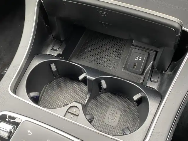 メルセデス・ベンツ ＧＬＣ２２０ d 4マチック AMGライン 福岡県 2019(令1)年 4.2万km ダイヤモンドホワイト 純正ナビ/フルセグ/パノラマルーフ /エアサス /レーダーセーフティ /ハーフレザー/全席シートH /パワーシート/アクティブブレーキアシスト/アクティブレーンキーピングアシスト/レーンチェンジアシスト/ACC/BSM/パワートランク/360度カメラ /置くだけ充電 /アンビエントライト