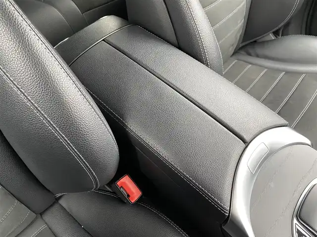 メルセデス・ベンツ ＧＬＣ２２０ d 4マチック AMGライン 福岡県 2019(令1)年 4.2万km ダイヤモンドホワイト 純正ナビ/フルセグ/パノラマルーフ /エアサス /レーダーセーフティ /ハーフレザー/全席シートH /パワーシート/アクティブブレーキアシスト/アクティブレーンキーピングアシスト/レーンチェンジアシスト/ACC/BSM/パワートランク/360度カメラ /置くだけ充電 /アンビエントライト