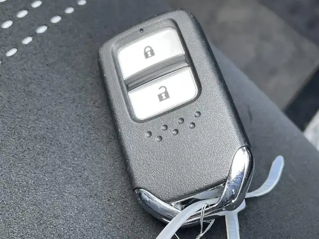 ホンダ Ｓ６６０ α 佐賀県 2019(平31)年 3.6万km ナイトホークブラックパール 純正ディスプレイオーディオ/・AM/FM/HDMI/Bluetooth/スマホ連動/車両連動/バックカメラ/ETC/クルーズコントロール/横滑り防止装置/ハーフレザーシート/パドルシフト/革巻きステアリング/ステアリングリモコン/ホロルーフ/純正アルミホイール(F15インチ/R16インチ)/純正LEDヘッドライト/純正LEDフォグランプ/純正フロアマット/取扱説明書/スペアキー１本