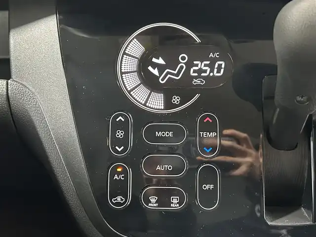 日産 デイズ ルークス ハイウェイスターX Gパッケージ 大阪府 2015(平27)年 3.9万km ブラック 純正ナビ(フルセグ/DVD再生/Bluetooth) 360カメラ ETC 両側パワースライドドア 衝突軽減 踏み間違い防止システム アイドリングストップ オートライト Pスタート HIDヘッドライト