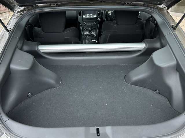 日産 フェアレディ Ｚ バージョンS 鹿児島県 2008(平20)年 10.5万km ブレードシルバー 禁煙車　/純正ナビ　/・フルセグＴＶ　/・ＴＶキャンセラー　/社外エアロ　/社外リアスポイラー　/ビルドインＥＴＣ　/ＭＴ車　/純正１９インチアルミ　/キセノンヘッドライト　/純正フロアマット　/社外前方ドラレコ　/電格ミラー/スマートキー