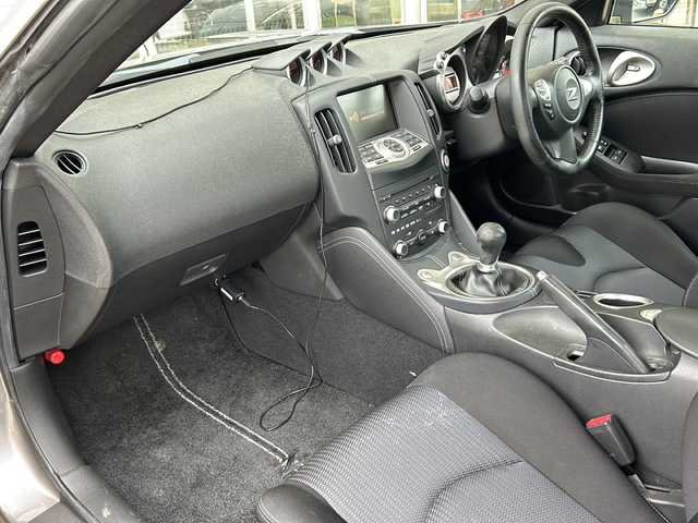 日産 フェアレディ Ｚ バージョンS 鹿児島県 2008(平20)年 10.5万km ブレードシルバー 禁煙車　/純正ナビ　/・フルセグＴＶ　/・ＴＶキャンセラー　/社外エアロ　/社外リアスポイラー　/ビルドインＥＴＣ　/ＭＴ車　/純正１９インチアルミ　/キセノンヘッドライト　/純正フロアマット　/社外前方ドラレコ　/電格ミラー/スマートキー